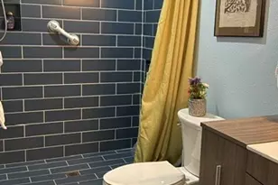 1230 N Sweetzer Ave, West Hollywood, CA 90069 - Photo 22