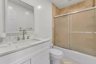 22720 Oxnard St, Woodland Hills, CA 91367 - Photo 10