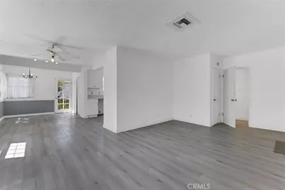 8101 Lemona, Los Angeles, CA 91402 - Photo 4