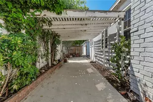 8101 Lemona, Los Angeles, CA 91402 - Photo 26