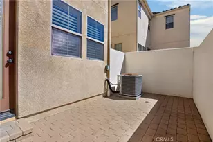 20304 Pienza Ln, Porter Ranch, CA 91326 - Photo 26