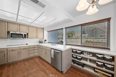 28068 Valcour, Canyon Country, CA 91387 - Photo 18