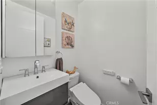 8404 Woodley Pl, North Hills, CA 91343 - Photo 12