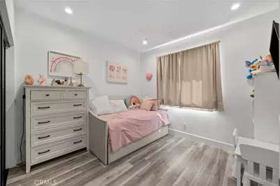 8404 Woodley Place, North Hills, CA 91343 - Photo 18
