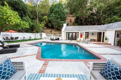 3183 N Laurel Canyon Blvd, Studio City, CA 91604 - Photo 1