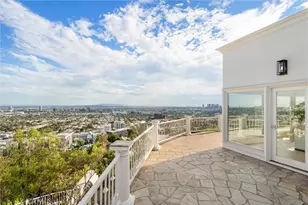8527 Hedges Way, Los Angeles, CA 90069 - Photo 2