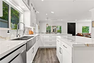 430 N Parish Pl, Burbank, CA 91506 - Photo 8