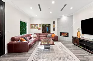 430 N Parish Pl, Burbank, CA 91506 - Photo 2