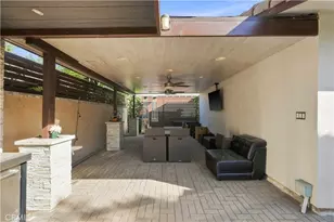 430 N Parish Pl, Burbank, CA 91506 - Photo 32