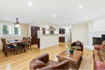 13616 Delano, Los Angeles, CA 91401 - Photo 8