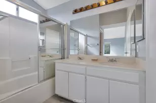 11954 Edgecliff Ave, Sylmar, CA 91342 - Photo 22