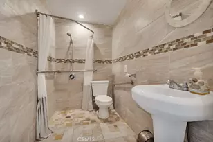11954 Edgecliff Ave, Sylmar, CA 91342 - Photo 26