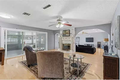 8233 Fallbrook, West Hills, CA 91304 - Photo 4