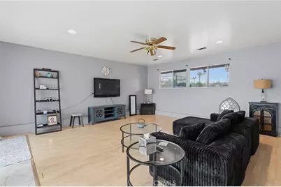8233 Fallbrook, West Hills, CA 91304 - Photo 6