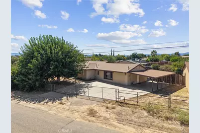 7684 Oakwood Avenue, Hesperia, CA 92345 - Photo 2