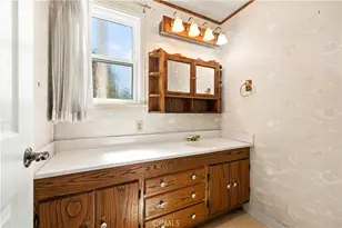 23709 Community St, West Hills, CA 91304 - Photo 32
