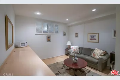 21901 Burbank #197, Woodland Hills, CA 91367 - Photo 8