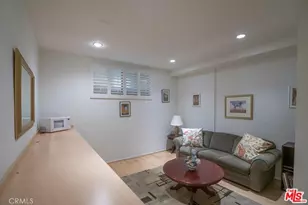 21901 Burbank, Woodland Hills, CA 91367 - Photo 8