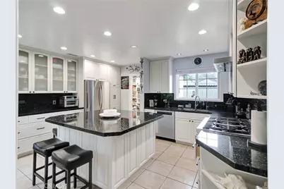 13448 Hart Street, Los Angeles, CA 91405 - Photo 12