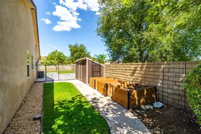 28306 Agajanian, Saugus, CA 91390 - Photo 46