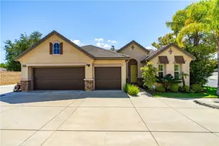 28306 Agajanian, Saugus, CA 91390 - Photo 2