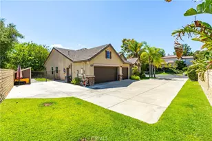 28306 Agajanian, Saugus, CA 91390 - Photo 4