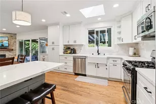 18937 Sylvan St, Tarzana, CA 91335 - Photo 14