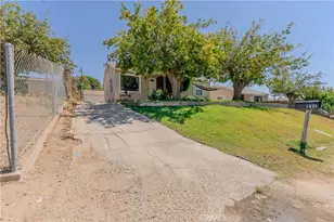 1321 Vale, Bakersfield, CA 93306 - Photo 2