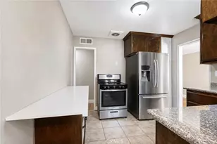 1321 Vale, Bakersfield, CA 93306 - Photo 8