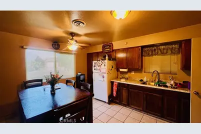 8700 Greenfield Park Drive, Bakersfield, CA 93307 - Photo 8