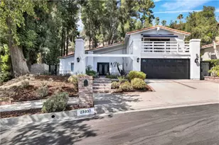 23837 Ladrillo St, Woodland Hills, CA 91367 - Photo 2