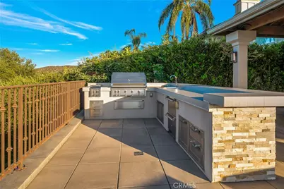 19225 Briarfield Way, Tarzana, CA 91356 - Photo 42