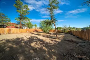 17837 Joshua Grove Ave, Lake Los Angeles, CA 93591 - Photo 32