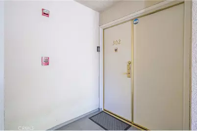 4542 Willis Avenue #302, Sherman Oaks, CA 91403 - Photo 4