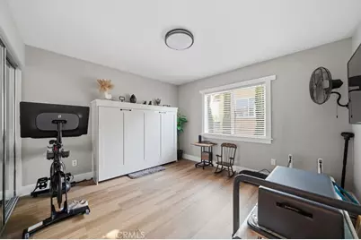 27933 Mariposa Street, Valencia, CA 91355 - Photo 18