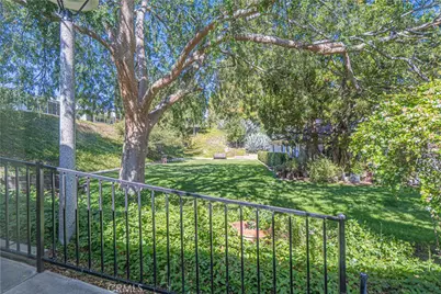 26811 Oak Branch Circle, Newhall, CA 91321 - Photo 38