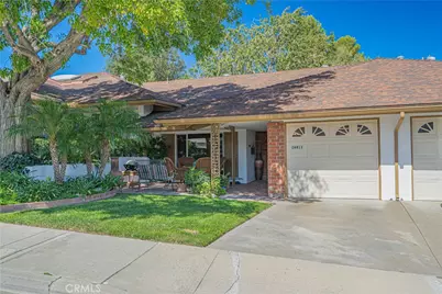 26811 Oak Branch Circle, Newhall, CA 91321 - Photo 2