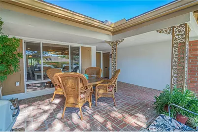 26811 Oak Branch Circle, Newhall, CA 91321 - Photo 4