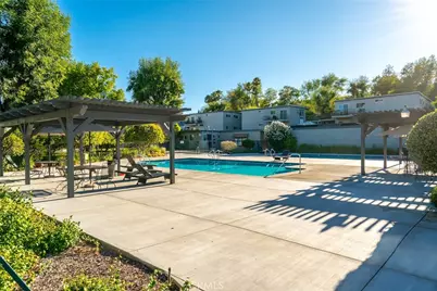 6041 Fountain Park Street #9, Woodland Hills, CA 91367 - Photo 6