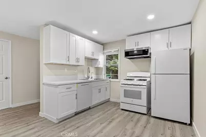 3652 Fredonia #B, Los Angeles, CA 90068 - Photo 6