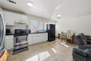 14212 Vanowen St, Van Nuys, CA 91405 - Photo 16