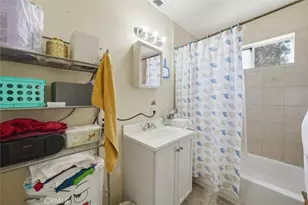 14212 Vanowen St, Van Nuys, CA 91405 - Photo 28