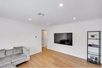 18544 Bryant Street, Northridge, CA 91324 - Photo 10