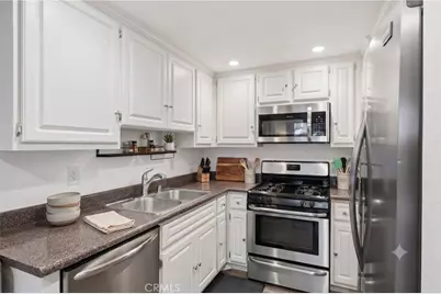 1346 E Hillcrest #40, Thousand Oaks, CA 91362 - Photo 14