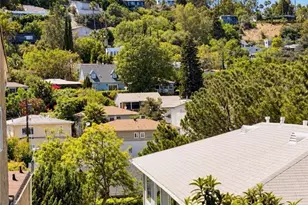 1825 N Easterly Terrace, Los Angeles, CA 90026 - Photo 2