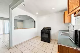 622 Irene St, Bakersfield, CA 93305 - Photo 18