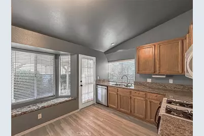 28131 Seco Canyon Road #39, Saugus, CA 91390 - Photo 10