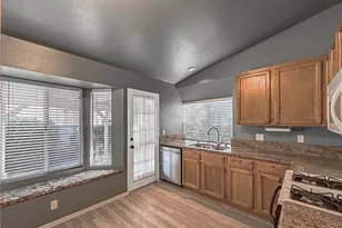 28131 Seco Canyon Rd, Saugus, CA 91390 - Photo 10