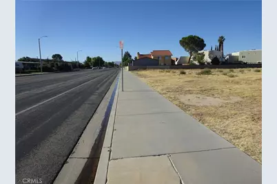 15 15th, Lancaster, CA 93535 - Photo 12