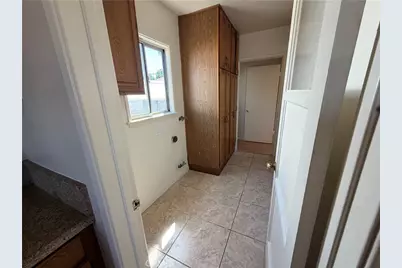 9065 Canterbury Avenue, Arleta, CA 91331 - Photo 8